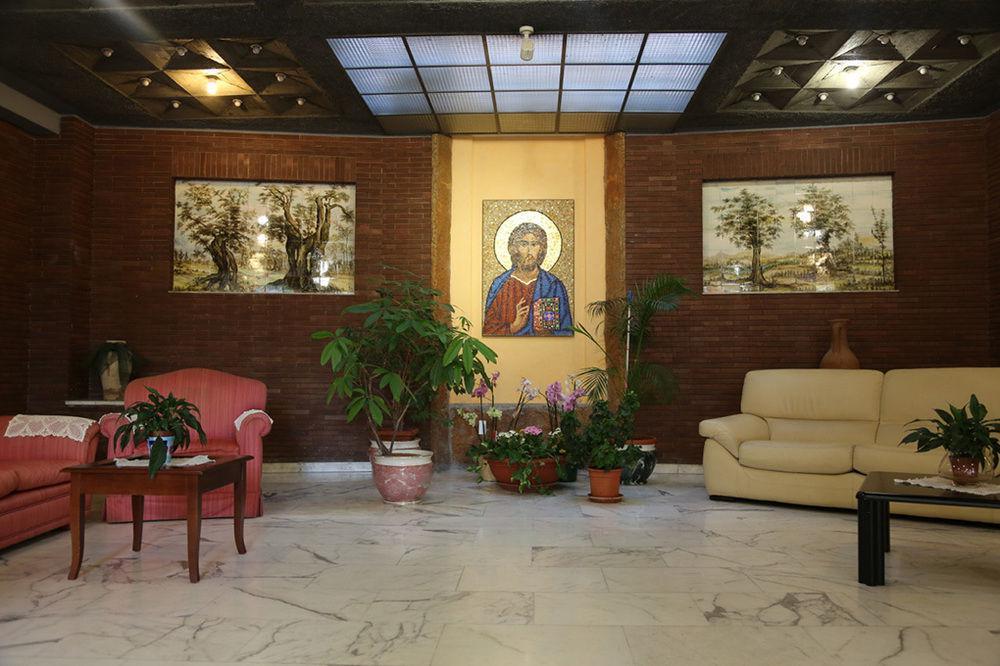 Casa Piccole Ancelle Di Cristo Re 3* Rome