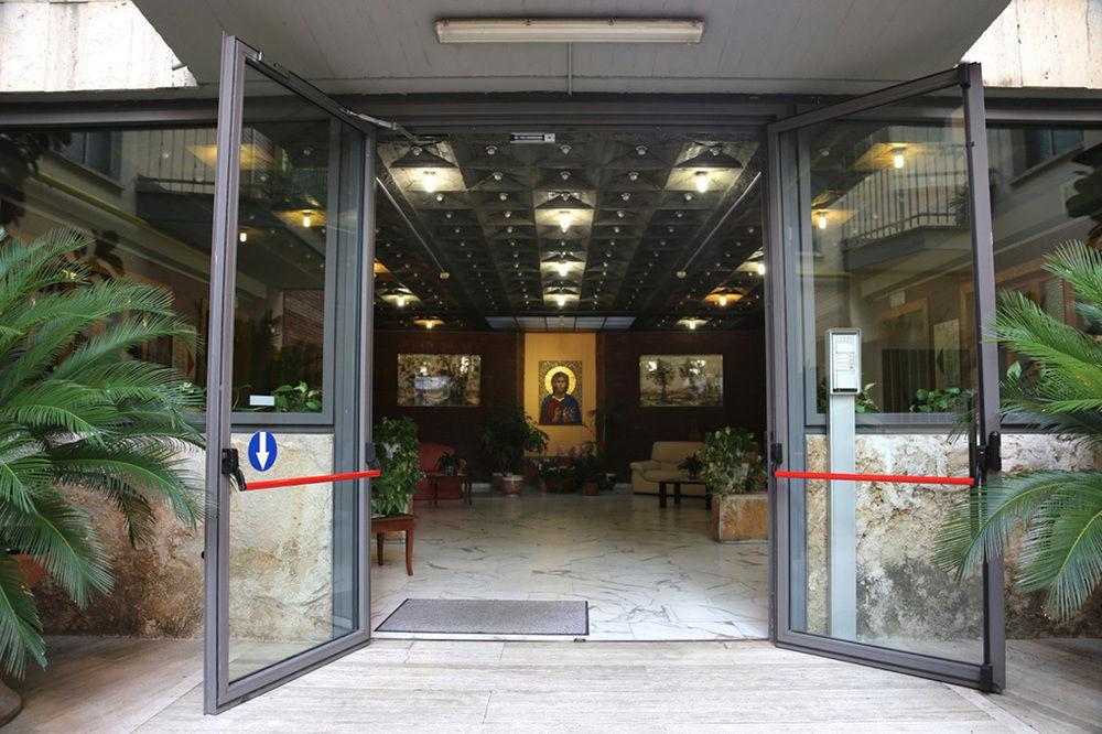 Hotel Casa Piccole Ancelle Di Cristo Re 3*